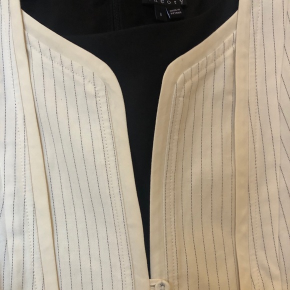 Banana Republic linen pinstripe blazer - Picture 13 of 13